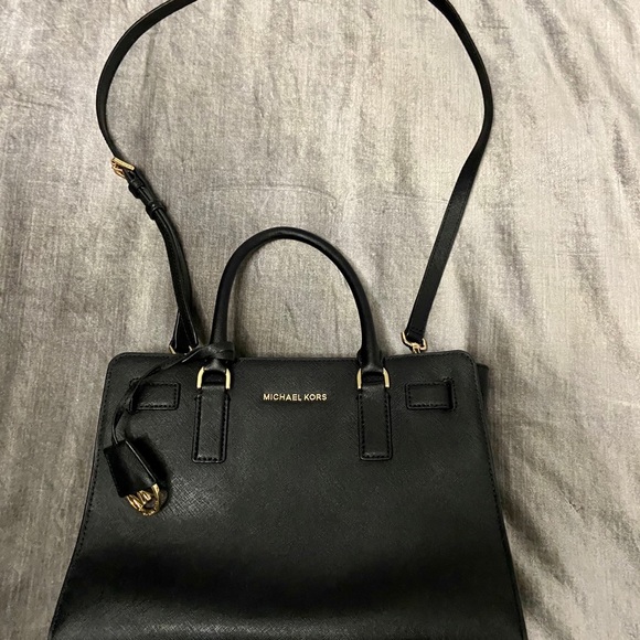 Michael Kors Saffiano - Picture 2 of 3